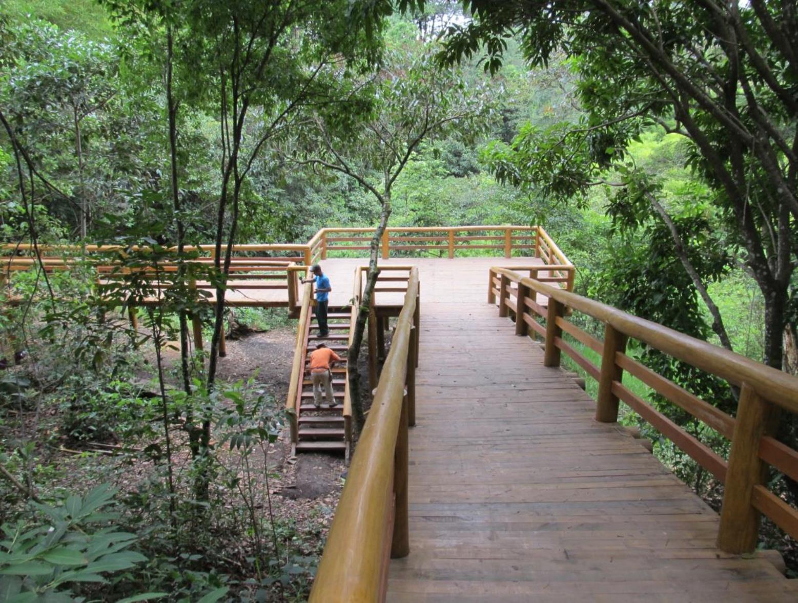 Mirante em área ambiental